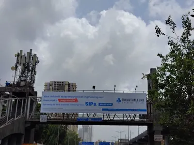 Bus Queue Shelter at Bus Shelter - Juhu Mumbai, 98816, Mumbai — outdoor advertising