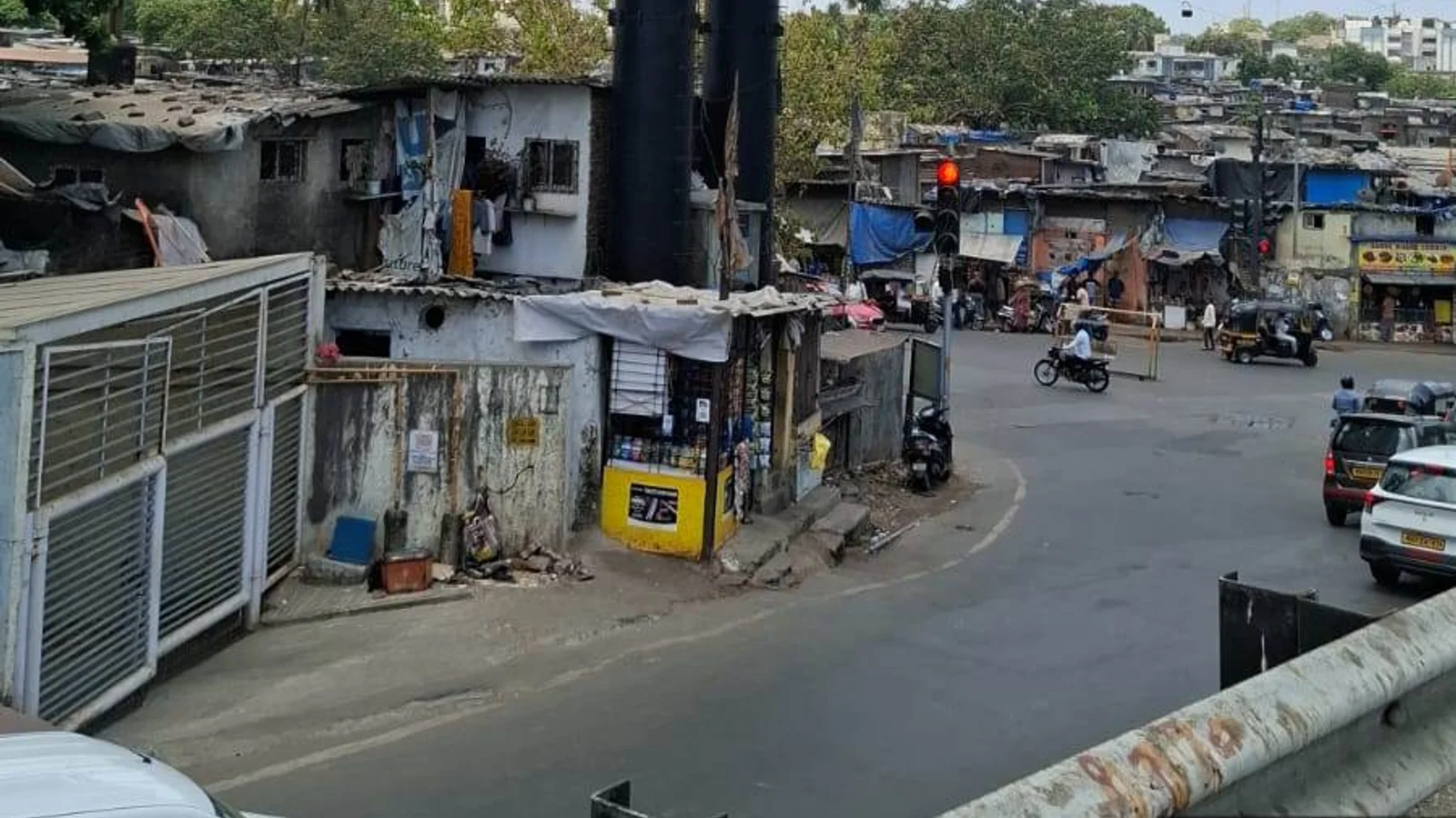 Digital OOH at Malad West, Mumbai — 40x40 ft digital outdoor advertising