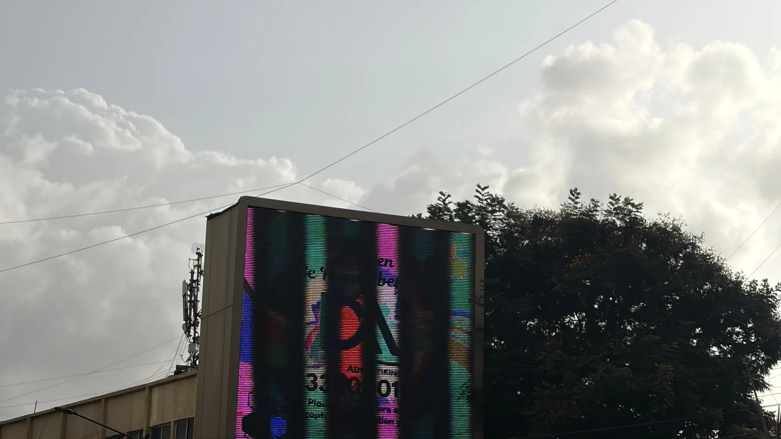 Bus Queue Shelter at Kandivali East, Mumbai — non-lit outdoor advertising