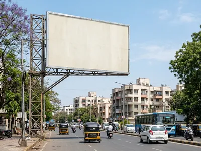 Metro Pillar at Deccan Gymkhana, Pune — outdoor advertising