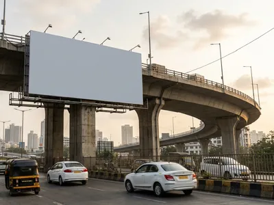 Bus Queue Shelter at Santacruz (West), Mumbai — outdoor advertising