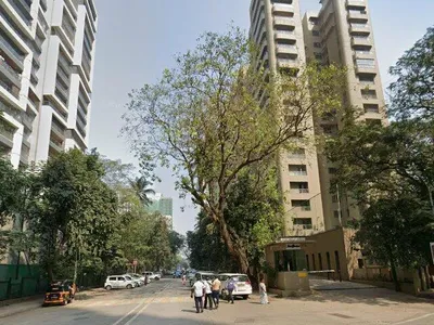 Digital OOH at Bandra East, Mumbai — outdoor advertising