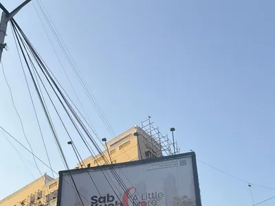 Bus Queue Shelter at Bus Shelter - Bandra West Mumbai, 102436, Mumbai — outdoor advertising