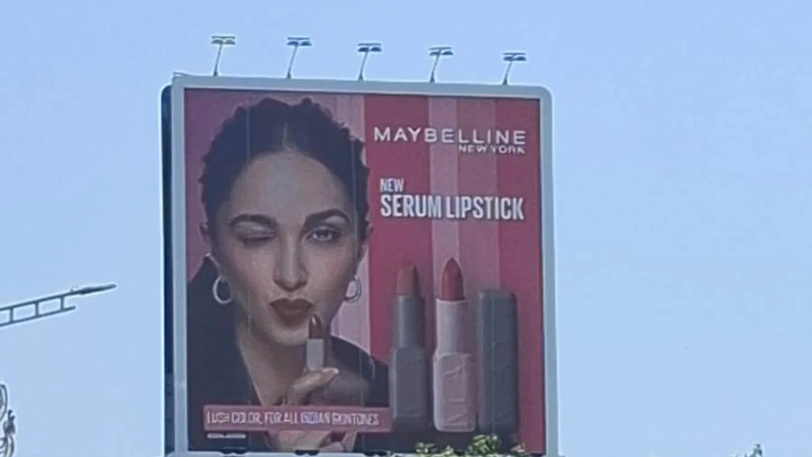 Hoarding at Malabar Hill, Mumbai — 35x20 ft front-lit outdoor advertising
