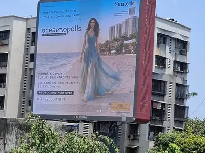 Bus Queue Shelter at Bus Shelter - Bandra West Mumbai, 102460, Mumbai — outdoor advertising