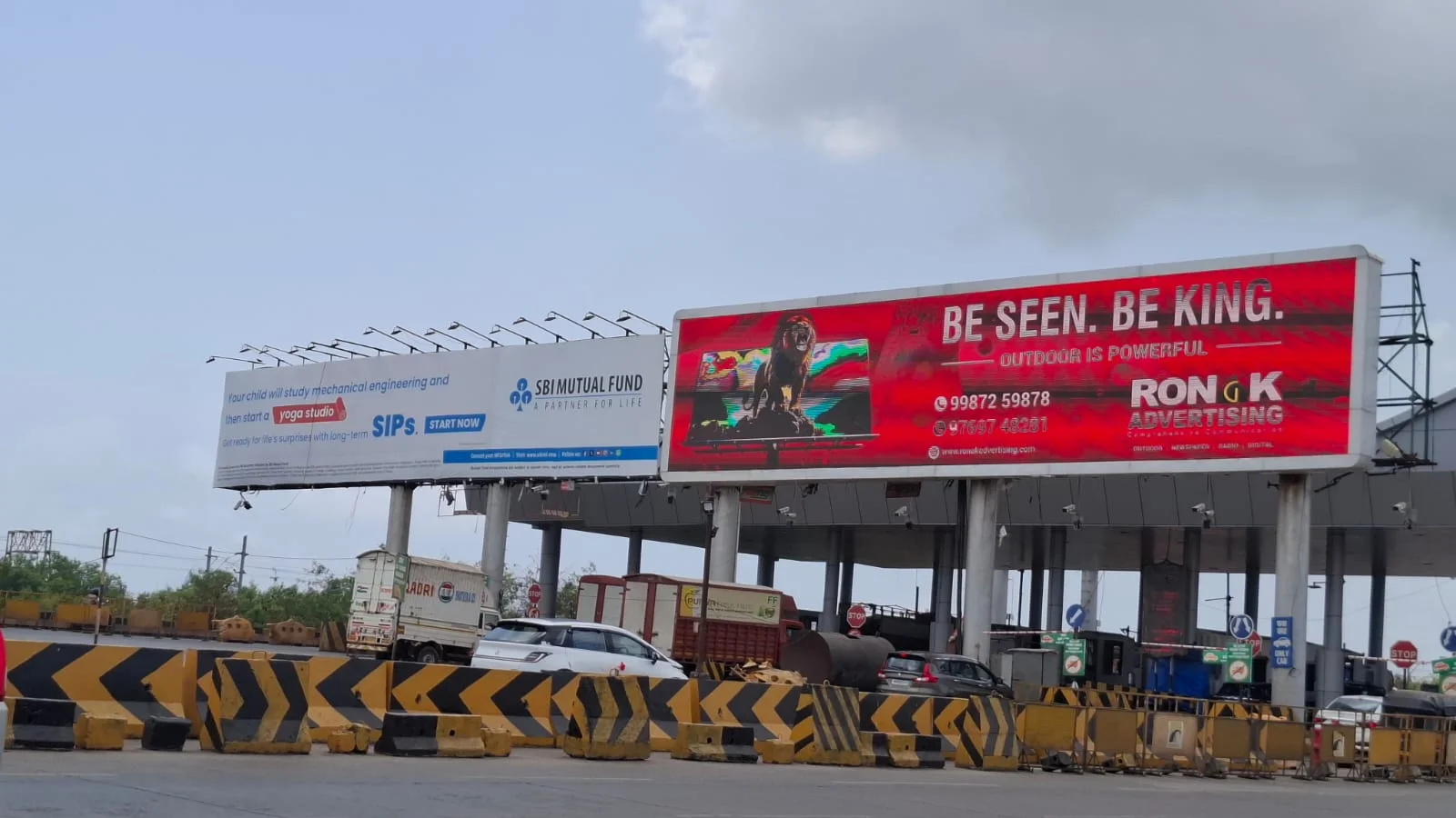 Hoarding at Urse,, Mumbai — 100x50 ft non-lit outdoor advertising