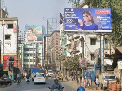Metro-pillar at Metro Pillar - Uttar Panchanna Gram Kolkata, 104604, Kolkata — outdoor advertising