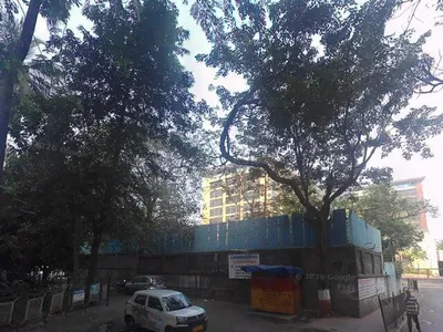 Bus Queue Shelter at Santacruz East, Mumbai — outdoor advertising