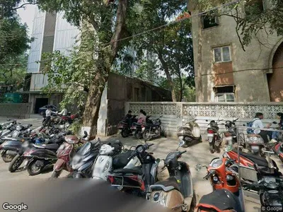 Bus Queue Shelter at Dadar, Mumbai — outdoor advertising