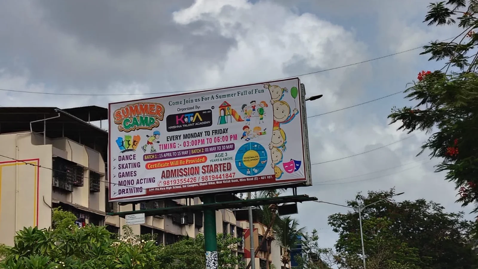 Digital OOH at Bandra West, Mumbai — 40x40 ft digital outdoor advertising