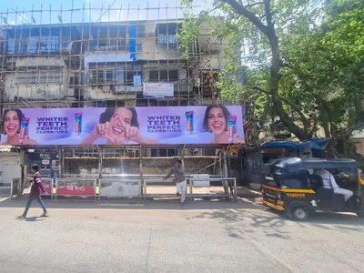 Bus Queue Shelter at Bus Shelter - Juhu Mumbai, 92429, Mumbai — outdoor advertising