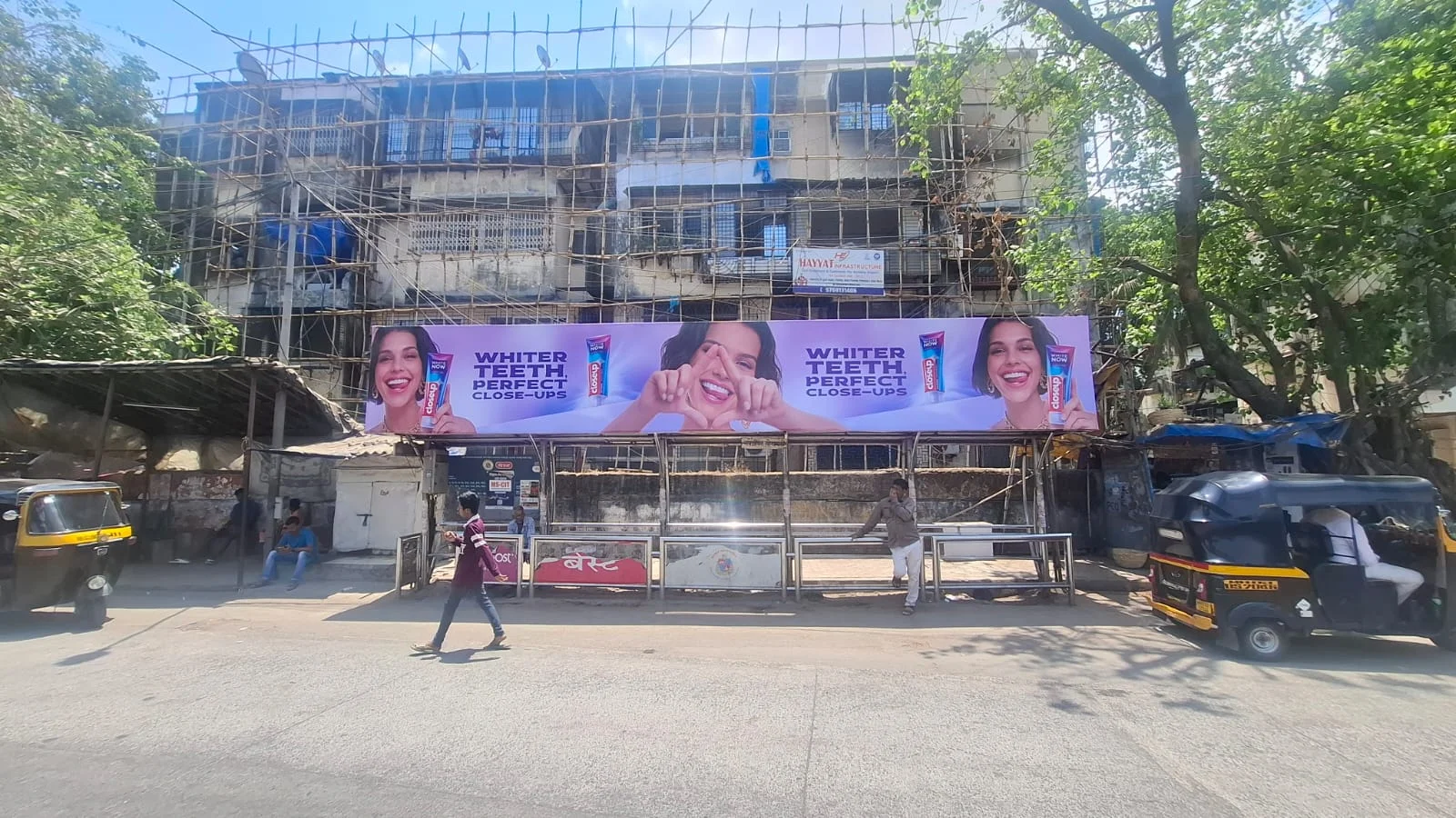Bus Queue Shelter at Juhu, Mumbai — back-lit outdoor advertising