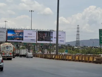 Bus Queue Shelter at Bus Shelter - Bandra West Mumbai, 102380, Mumbai — outdoor advertising