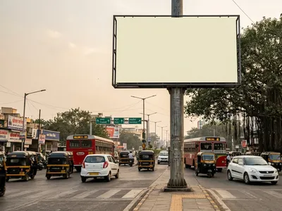 Bus Queue Shelter at Bus Shelter - Juhu Mumbai, 103715, Mumbai — outdoor advertising