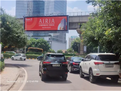 Digital OOH at Ajmeri Gate, Delhi — outdoor advertising