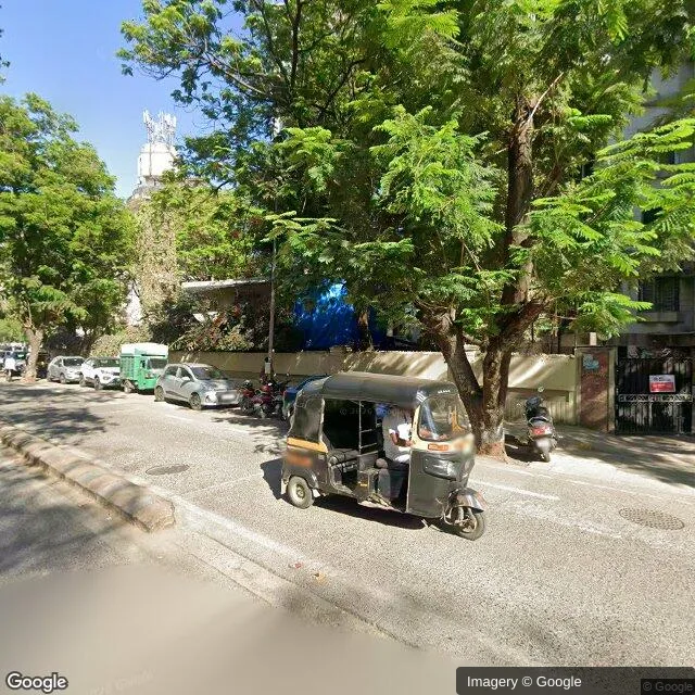 Bus Queue Shelter — Vile Parle West, Mumbai — CupShup