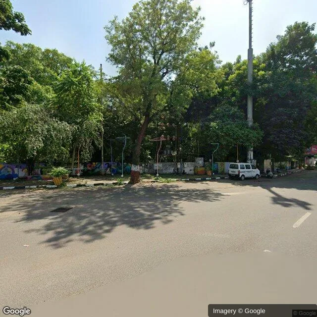Bus Queue Shelter — Alkapuri, Vadodara — CupShup