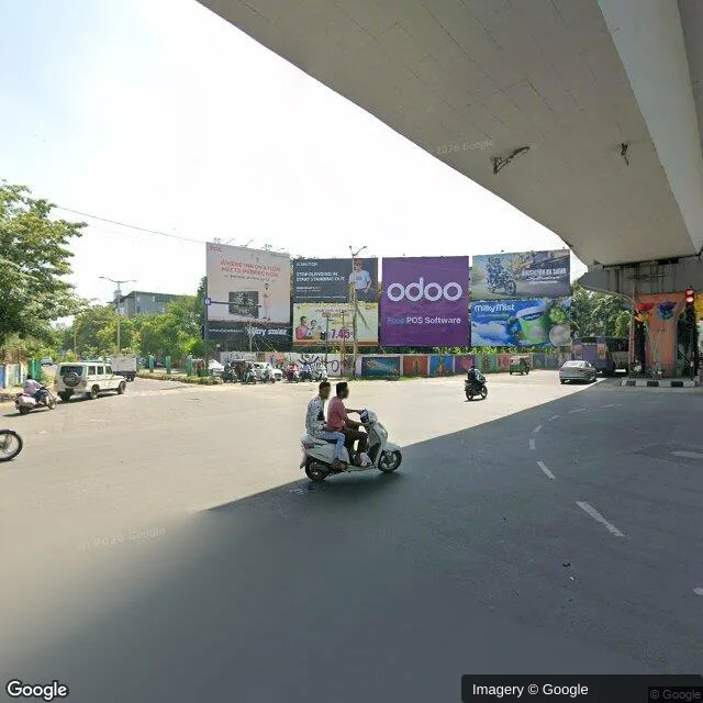 Bus Queue Shelter — Alkapuri, Vadodara — CupShup