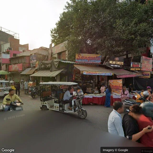Metro Pillar — Alambagh, Lucknow — CupShup