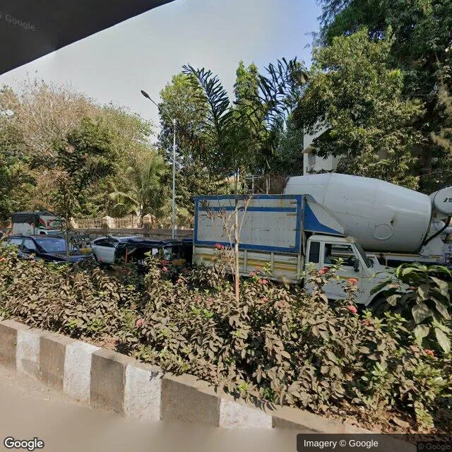 Bus Queue Shelter — Juhu, Mumbai — CupShup