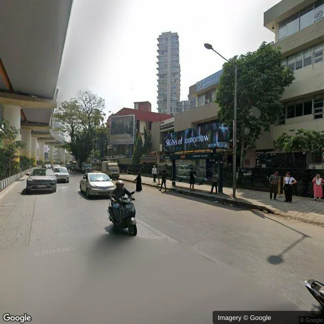 Bus Shelter - Bandra West Mumbai, 102375