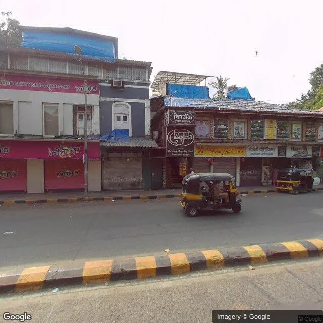 Bus Shelter - Bandra West Mumbai, 102461