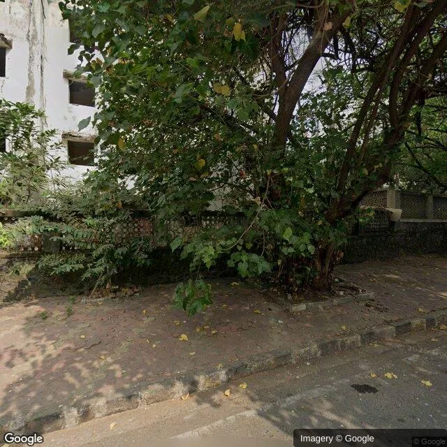 Bus Shelter - Worli Mumbai, 99086