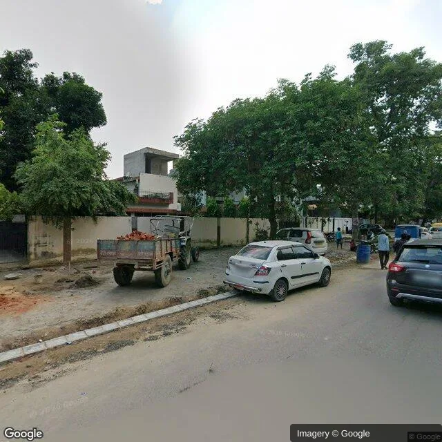 Bus Queue Shelter — Mahanagar, Lucknow — CupShup