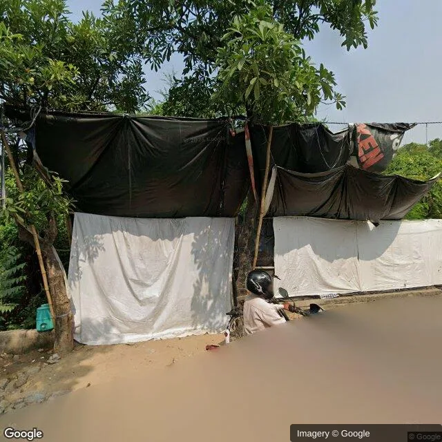 Bus Queue Shelter — Lucknow — CupShup