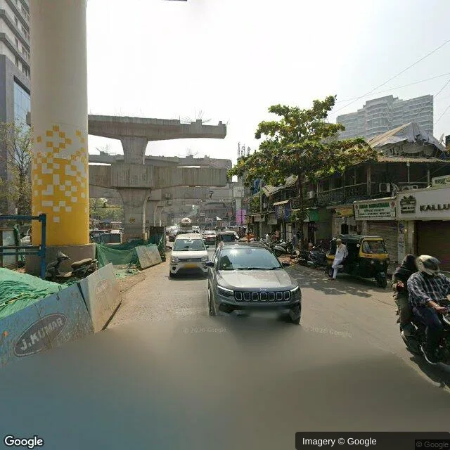 Bus Shelter - Bandra West Mumbai, 102424