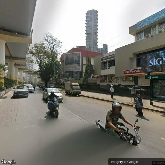 Bus Shelter - Bandra West Mumbai, 102463