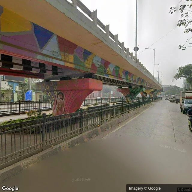 Bus Shelter - Worli Mumbai, 101964