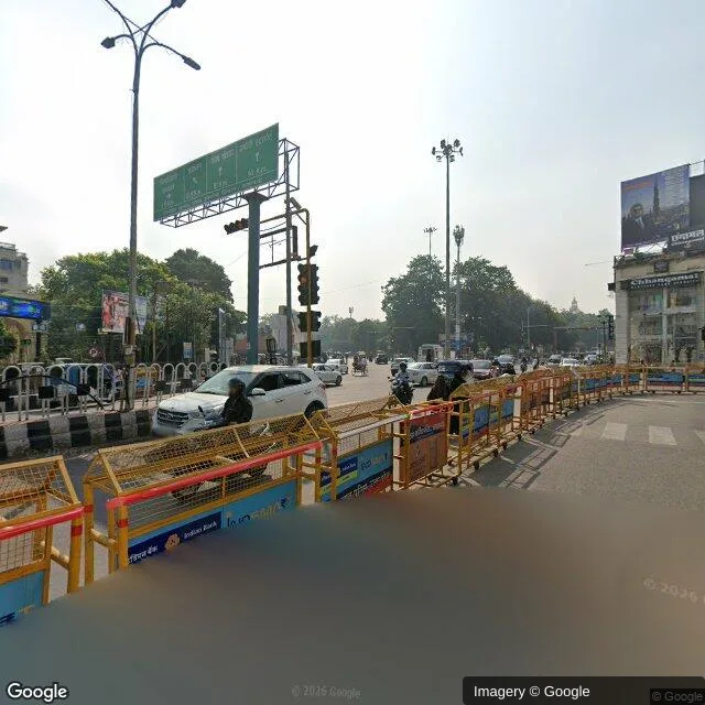 Bus Queue Shelter — Hazratganj, Lucknow — CupShup