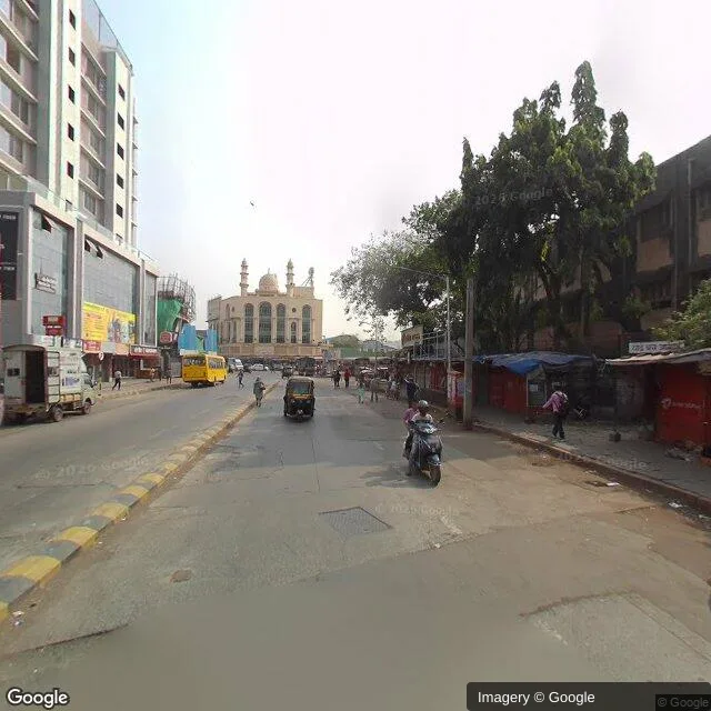 Bus Shelter - Bandra West Mumbai, 102371
