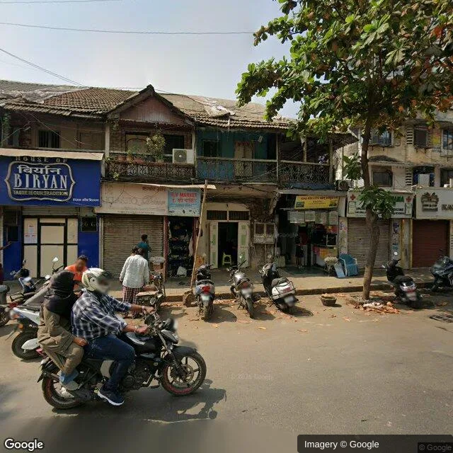 Bus Shelter - Bandra West Mumbai, 102426
