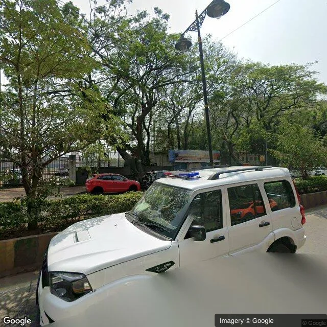 Bus Queue Shelter at Bus Shelter - Bandra West Mumbai, 102440, Mumbai — outdoor advertising